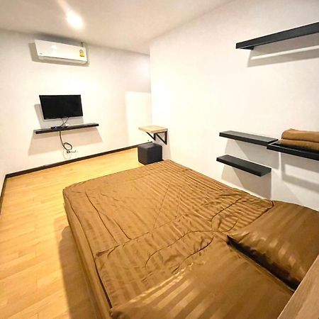 Inn Trog And Inn Soi (Adults Only) Bangkok Bagian luar foto