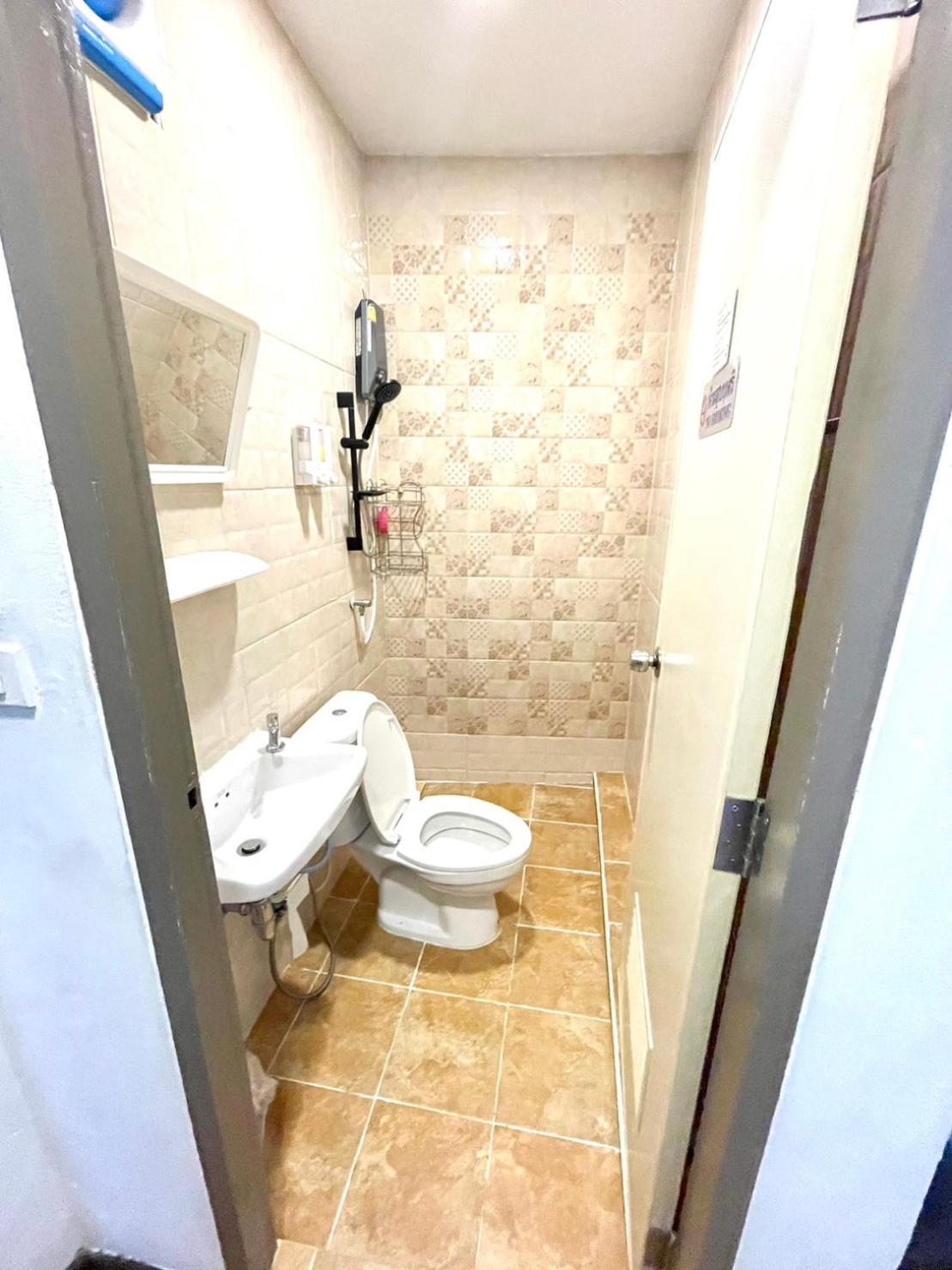 Inn Trog And Inn Soi (Adults Only) Bangkok Bagian luar foto