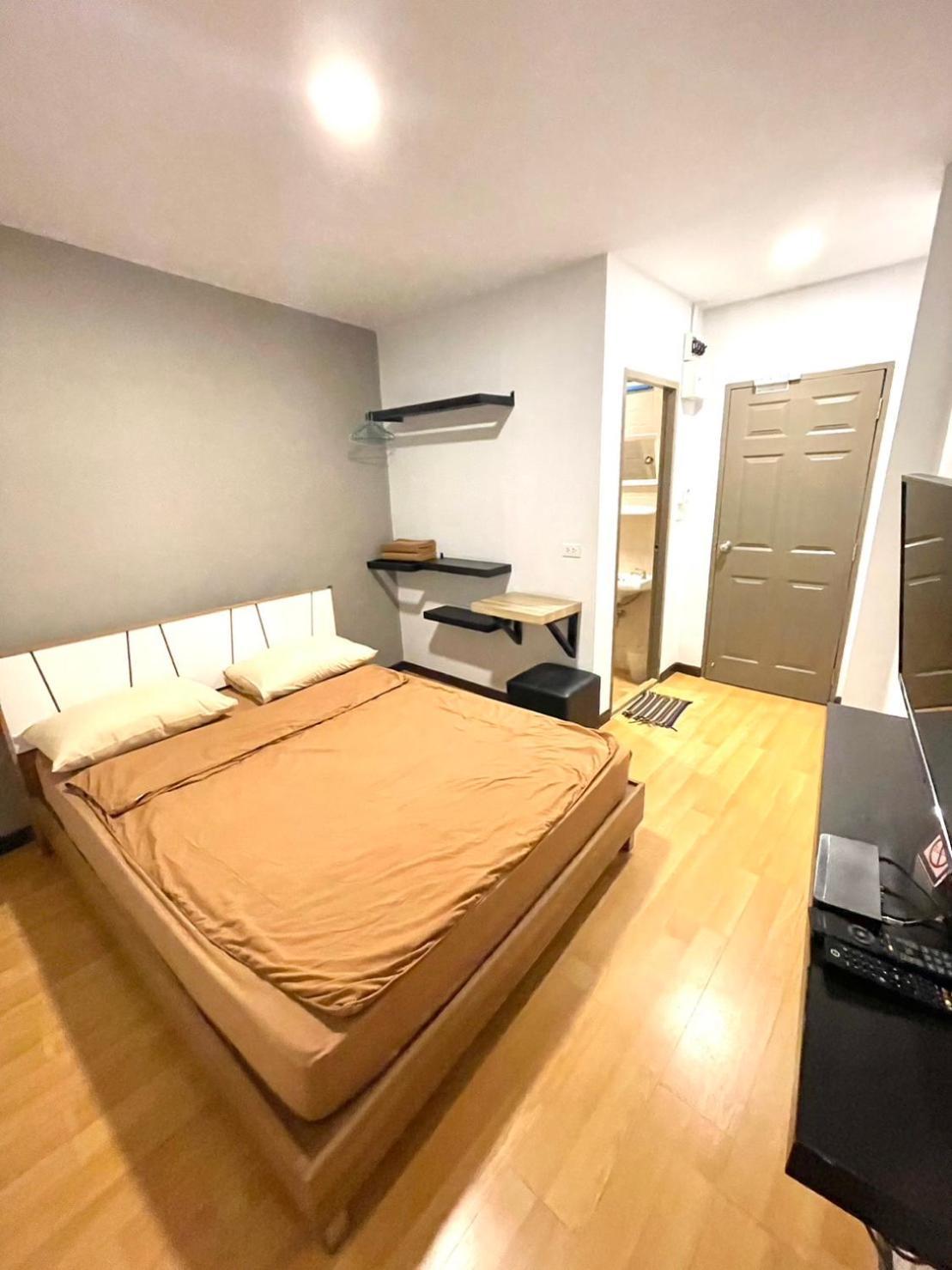 Inn Trog And Inn Soi (Adults Only) Bangkok Bagian luar foto