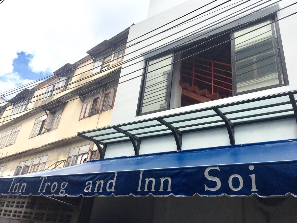 Inn Trog And Inn Soi (Adults Only) Bangkok Bagian luar foto