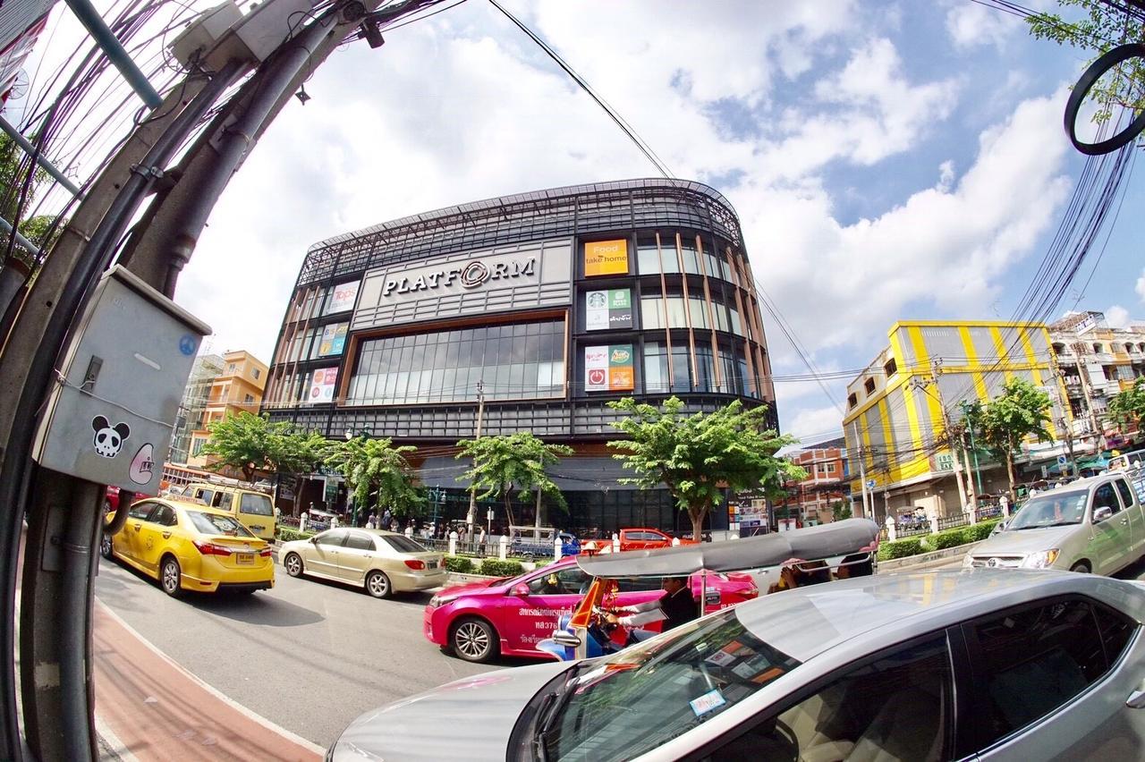 Inn Trog And Inn Soi (Adults Only) Bangkok Bagian luar foto