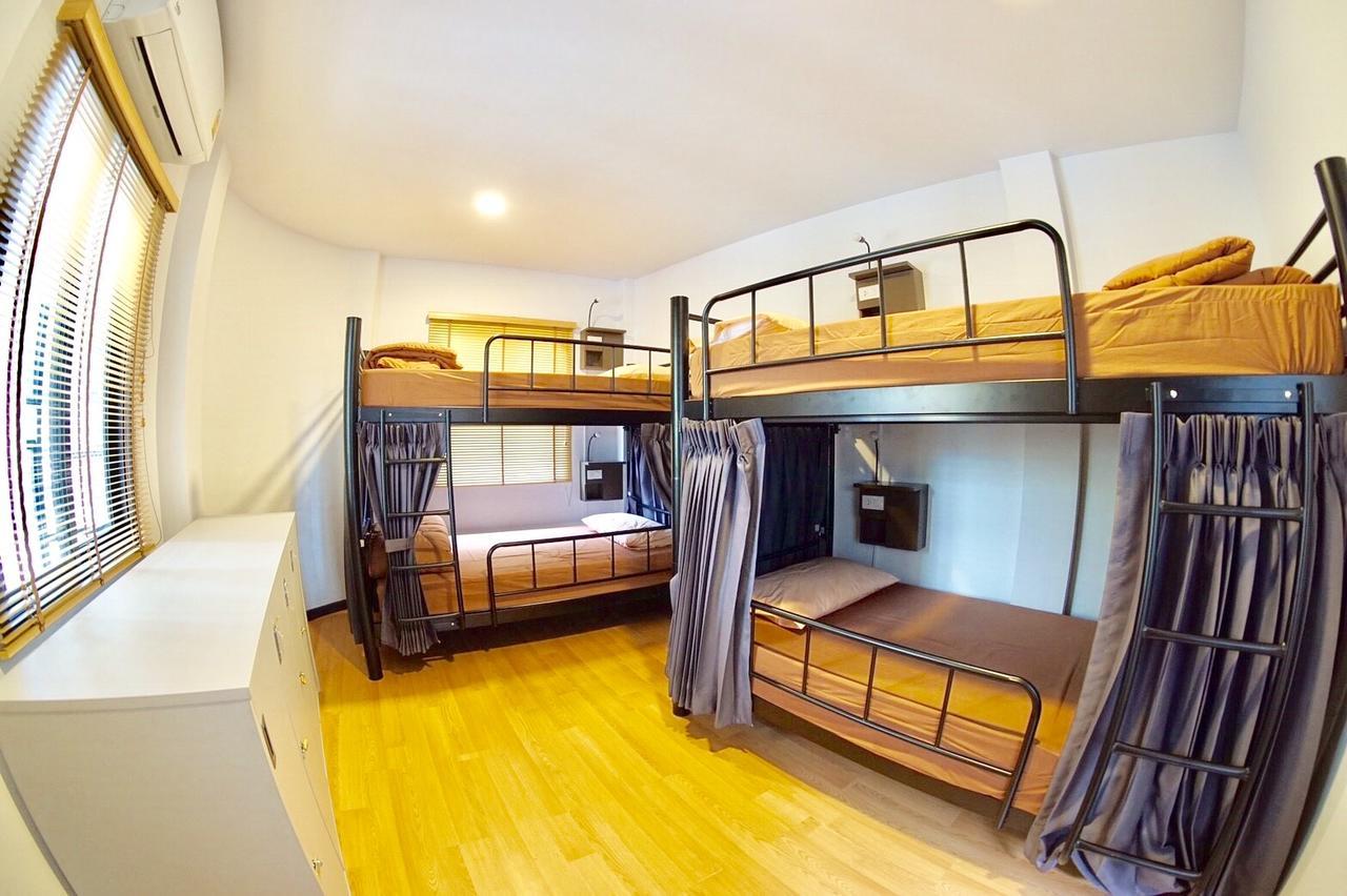 Inn Trog And Inn Soi (Adults Only) Bangkok Bagian luar foto